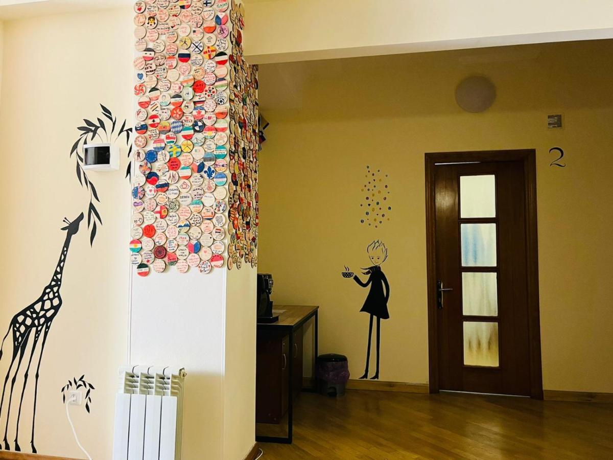 Arevahostel&Apartment เยเรวาน ภายนอก รูปภาพ